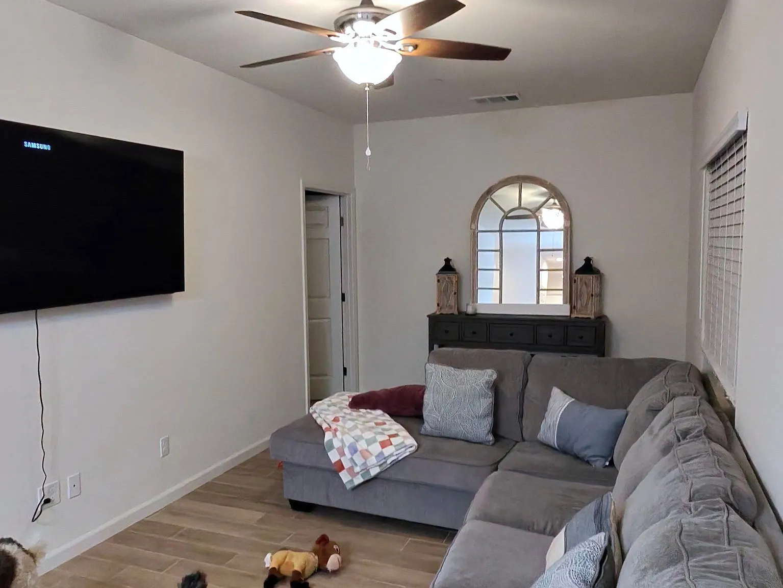 4 bed, 1426 sqft, $2,500 — Photo 4