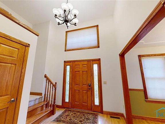 3rd image of 640 E Township Road 1196
