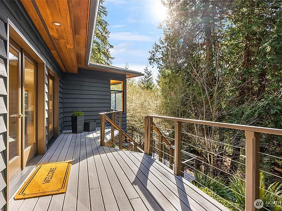 4th image of 5384 Crystal Springs Drive NE