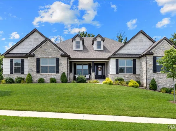 131 Westleigh Manor Dr, Wentzville, MO 63385