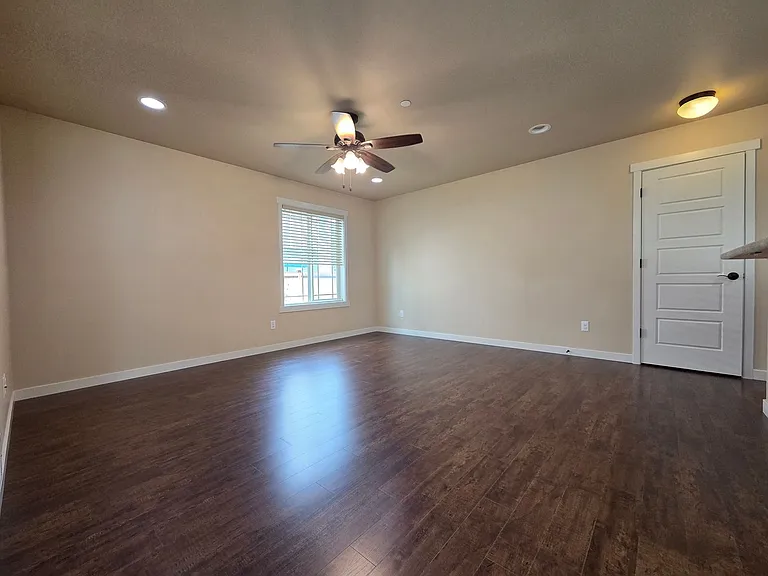 1344 Sinclair Dr — Photo 5