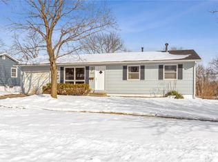 965 Parkview Dr, Marion, IA 52302