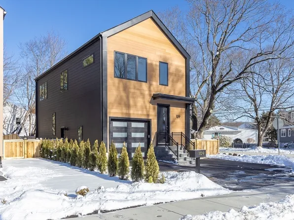 109 Albemarle Rd, Waltham, MA 02452