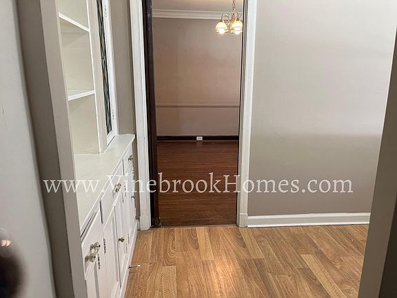5th image of 3517 Manola Ave