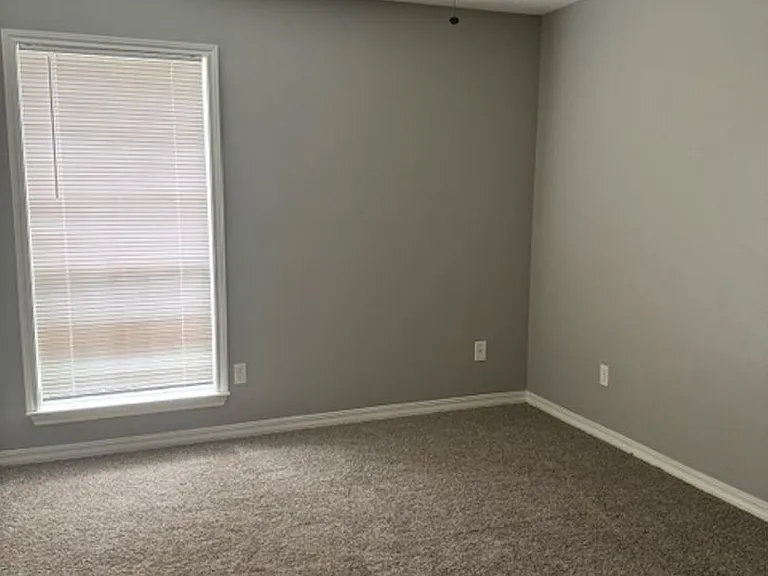 1138 Kensington Ct — Photo 19