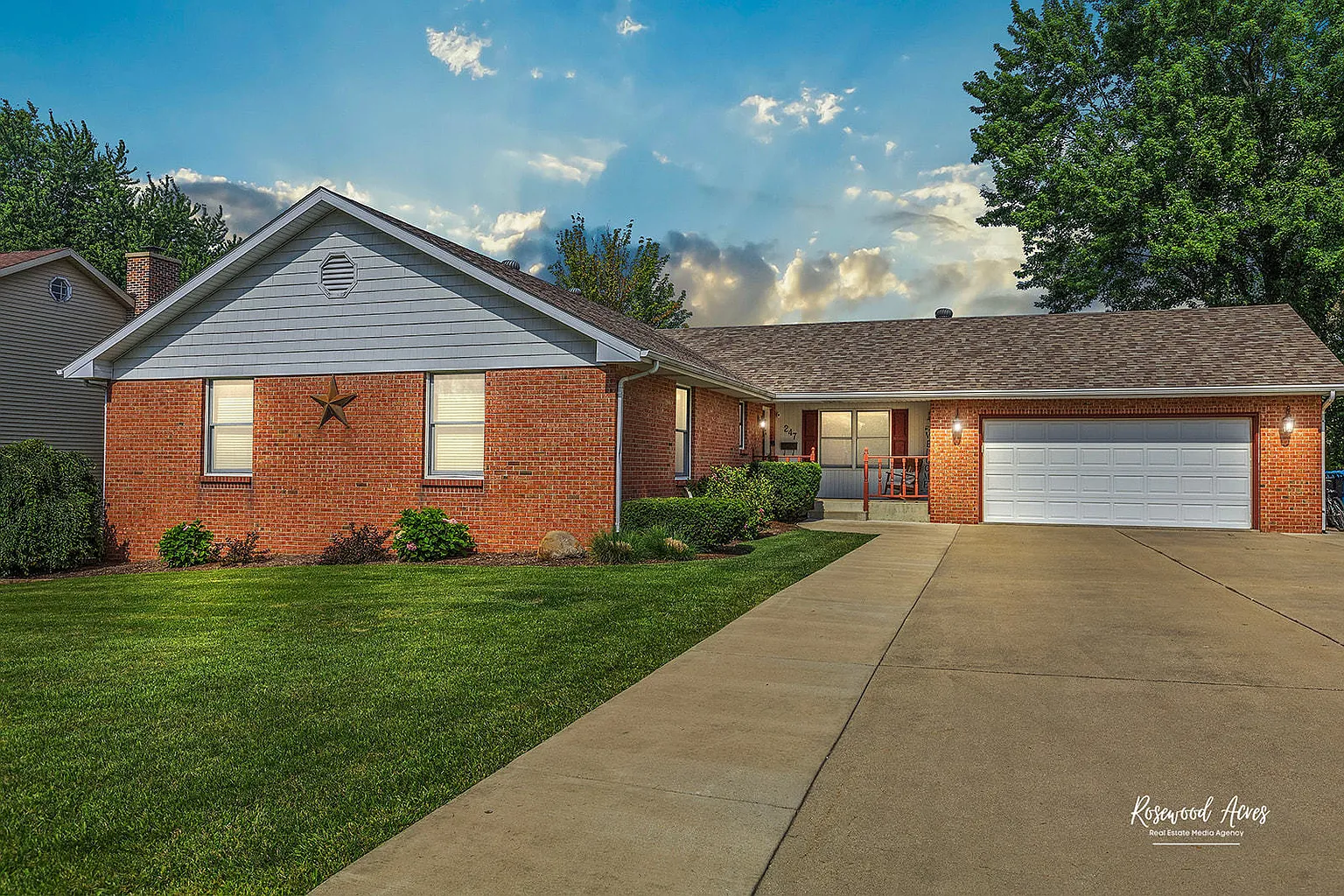 247 Windermere Way photo 1