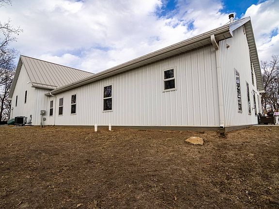 4th image of 4697 SE Rogers Rd