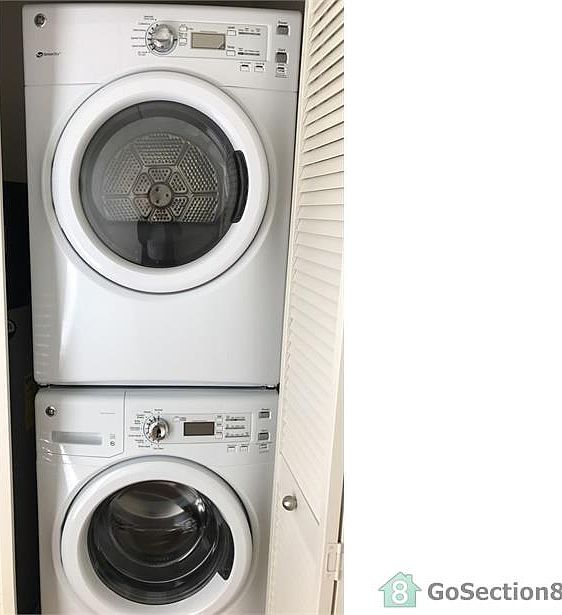 2nd image of 448 Grove St SE APT L202