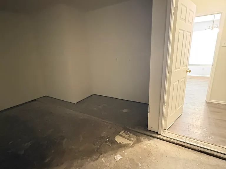 1214 Misty Dr — Photo 17
