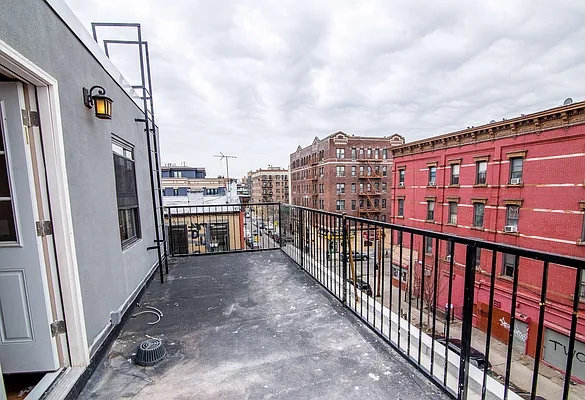 Rented by Nooklyn NYC LLC | media 52