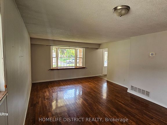 2nd image of 912 Exeter St
