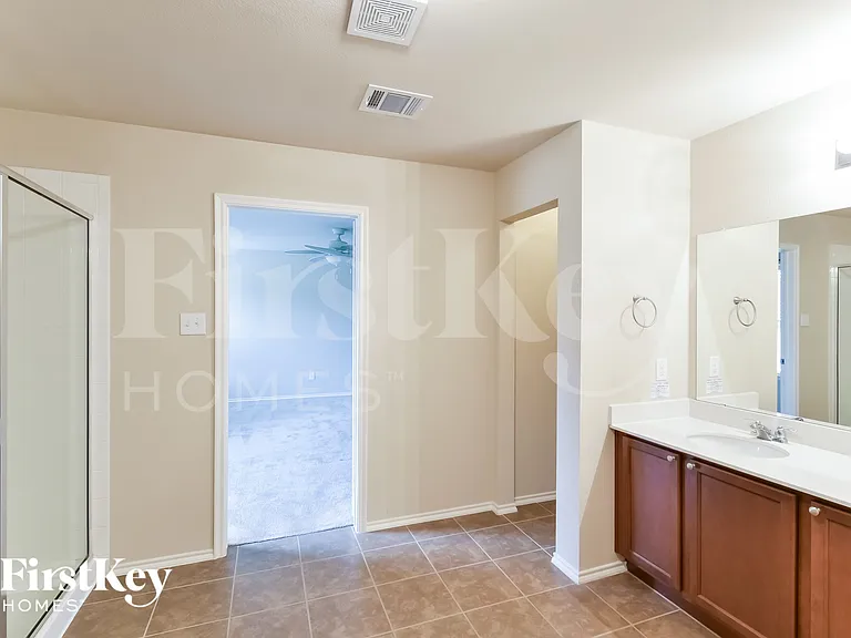 1413 Waco Turner — Photo 11