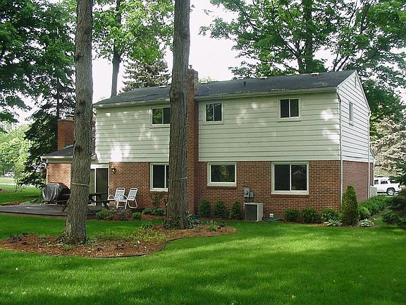 23247 Ennishore Rear2