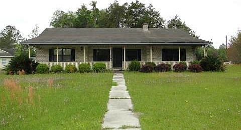 1st image of 114 SW Deanna Ter