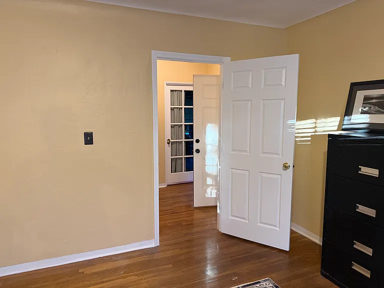 2701 Coloma St — Photo 6
