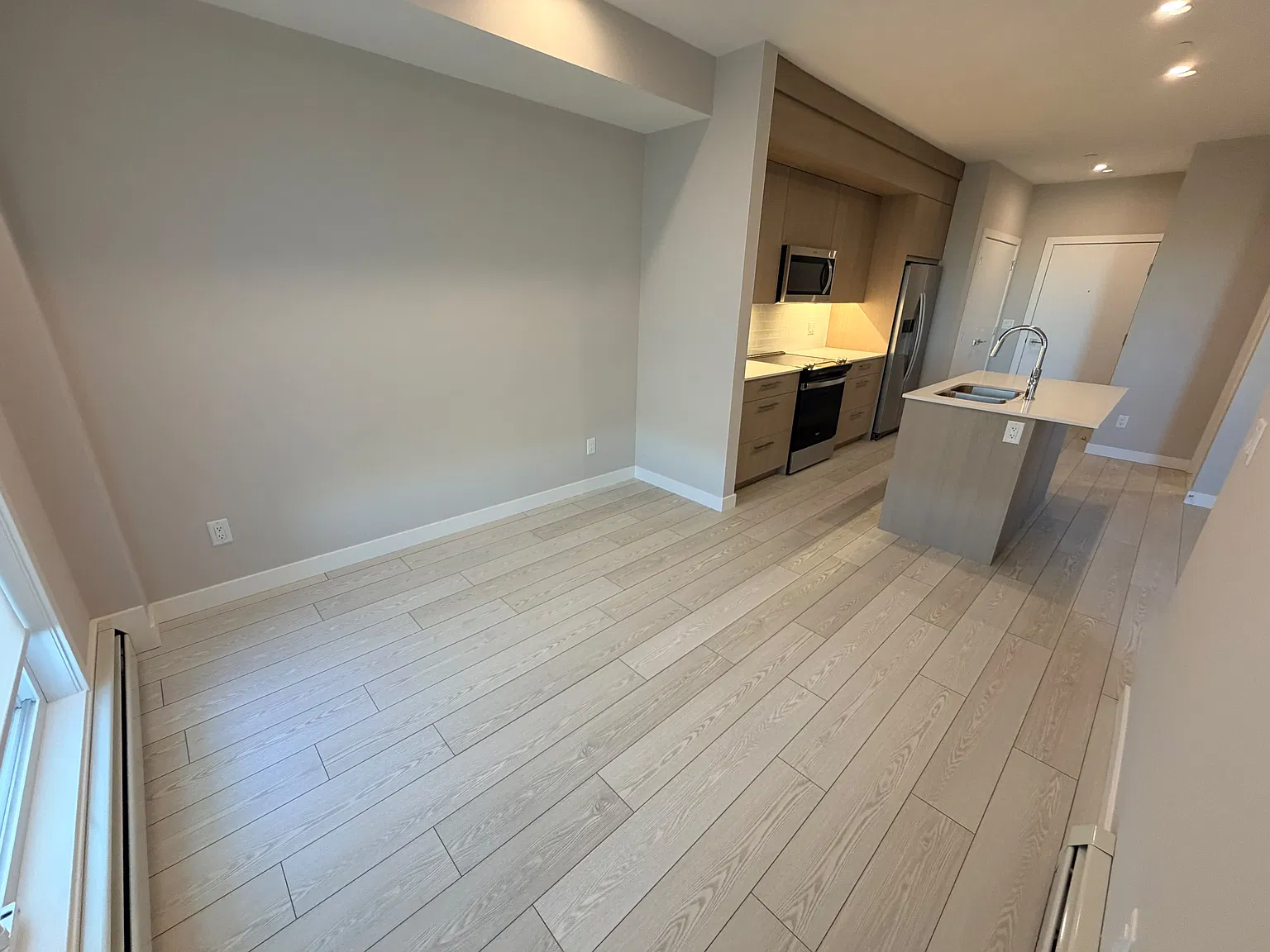 2 bed, 644 sqft, $1,650 — Photo 4