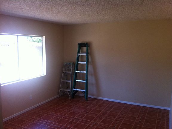 4th image of 334-36 Arnel Ave