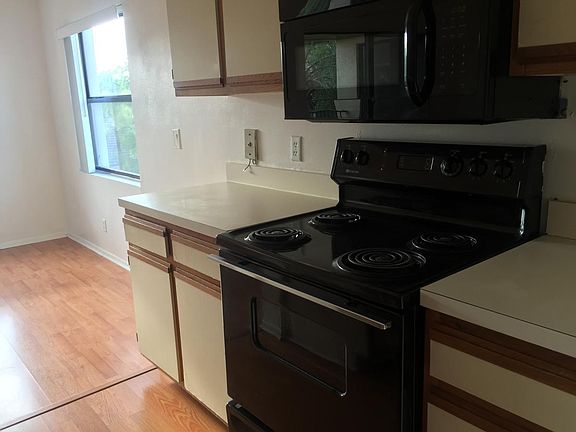 3rd image of 9999 Summerbreeze Dr APT 424