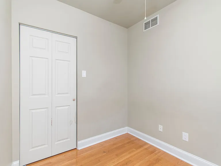 1512 W Montgomery Ave — Photo 5