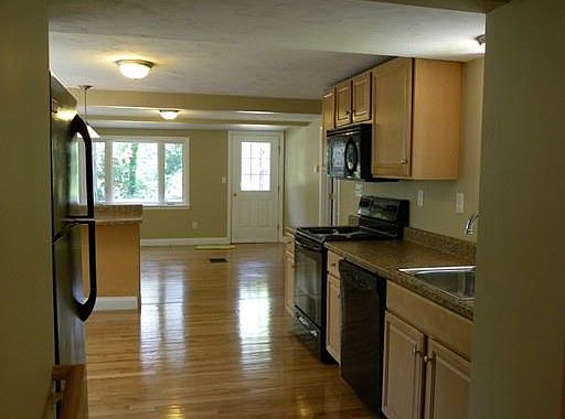 5th image of 483 South St