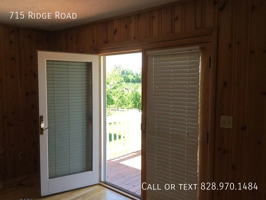 715 Ridge Road- Dana 3 Bedroom — Photo 4