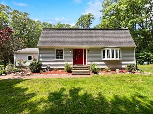 2 Roe Ln, Millbury, MA 01527