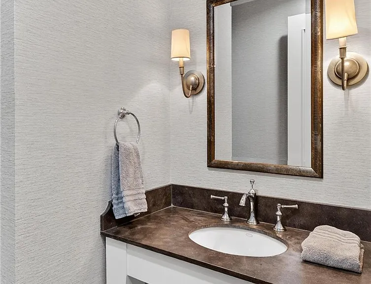 2705 Palm Ave — Photo 25