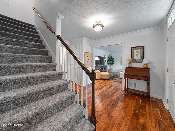 4th image of 9003 Blossom Ln