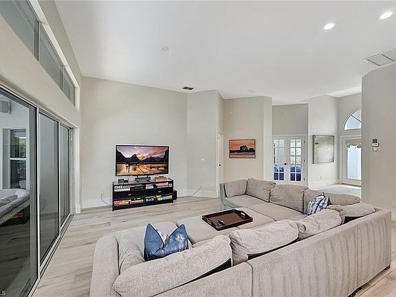 3rd image of 7575 San Miguel Way