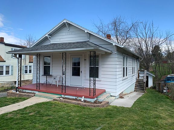 2nd image of 230 10th St NW
