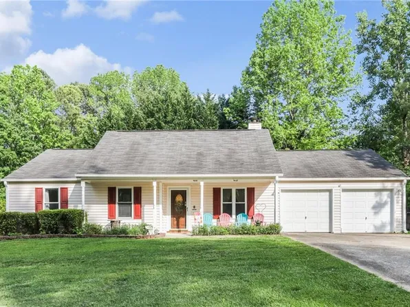 31 Emerald Pines Ct, Dallas, GA 30157