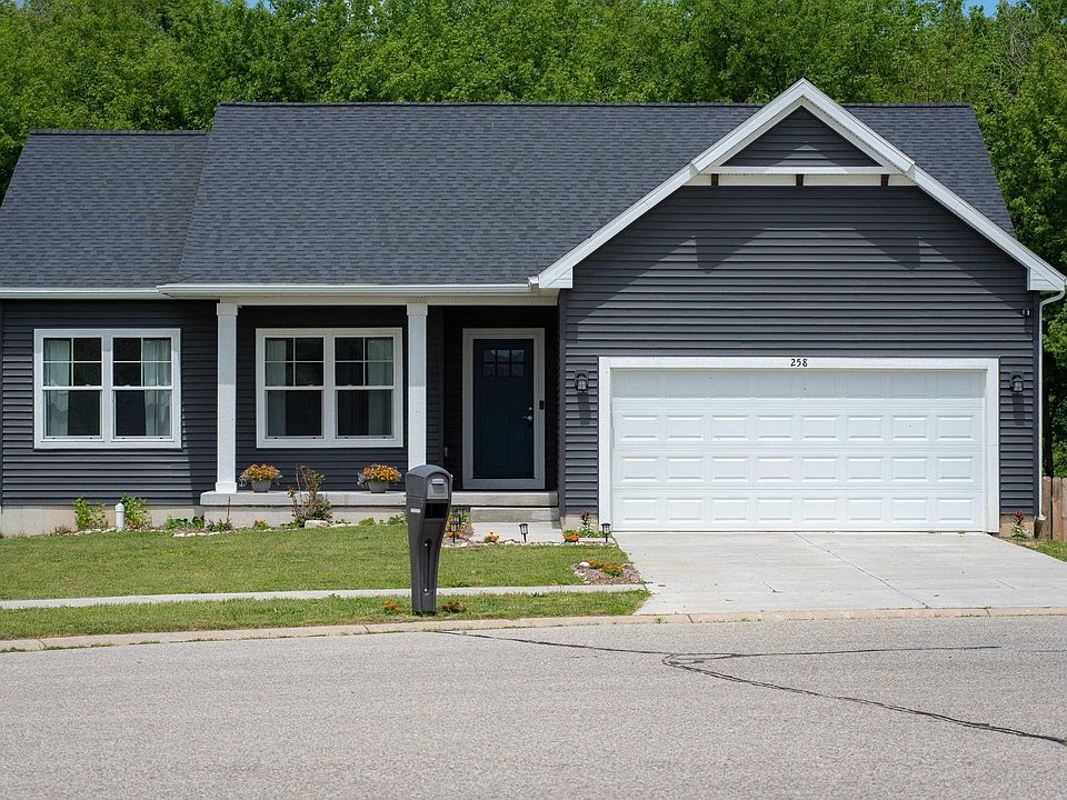 1st image of 258 Ruby Ct