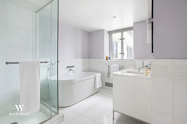 Sold by Warburg | media 5