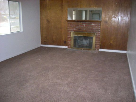 4th image of 8692 Char Ave