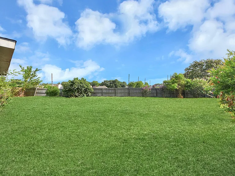 15202 Lynford Crest Dr — Photo 41