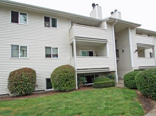 11046 SW Greenburg Rd APT 126, Tigard, OR 97223