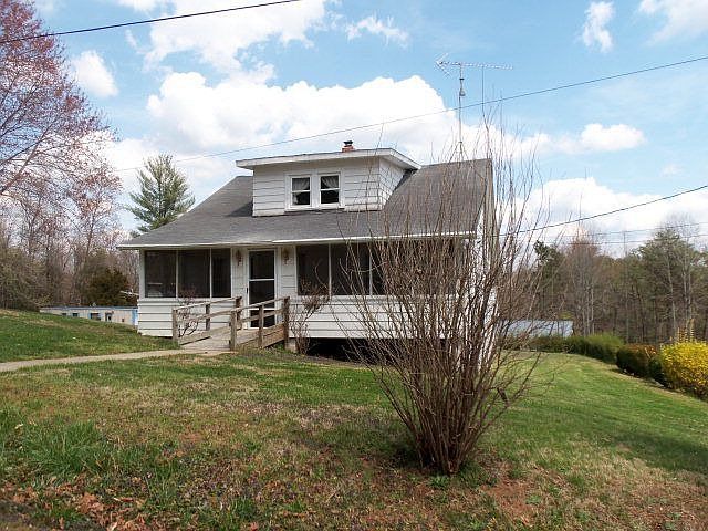 1st image of 322 Friendship Cross St