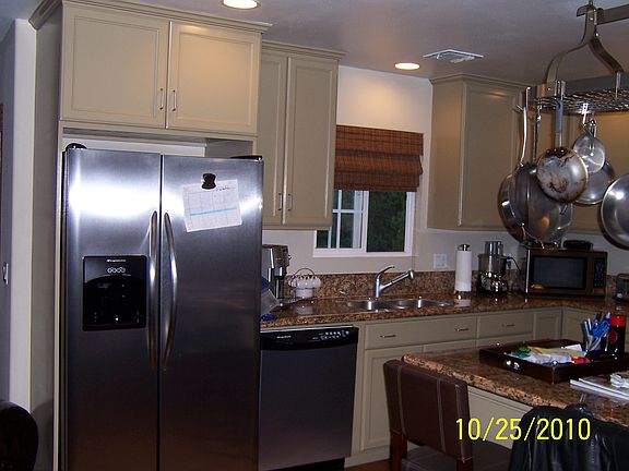 2nd image of 1001 N Unruh Ave