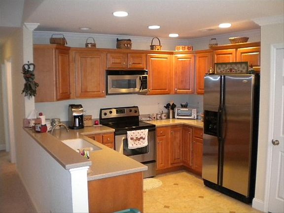 3rd image of 36 Sweet Birch Dr
