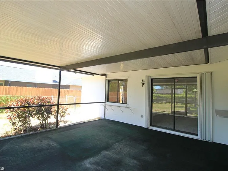 224 Erie Dr — Photo 16