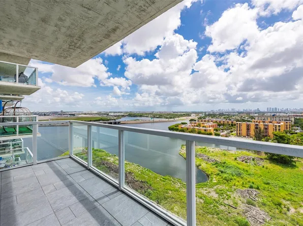 5077 NW 7th St Penthouse 15, Miami, FL 33126