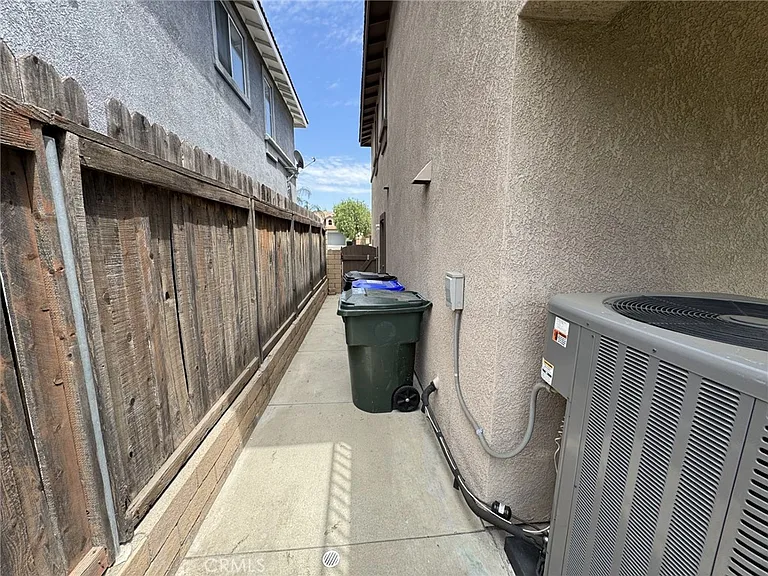 7030 Fontaine Pl — Photo 33