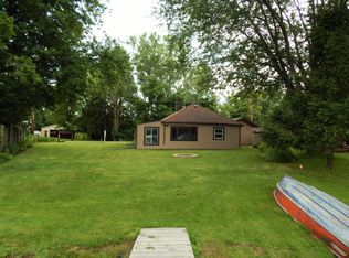 5040 Lakeview Ave, Hubertus, WI 53033