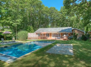 8 Partridge Dr, Sag Harbor, NY 11963