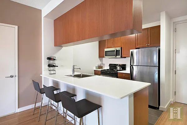 Rented by Halstead Real Estate | media 19