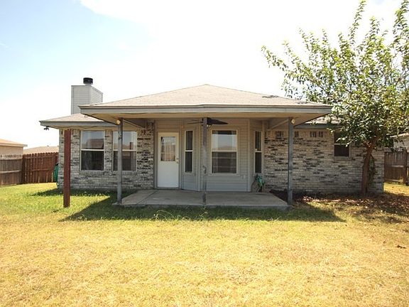 2nd image of 4401 Fieldcrest Dr