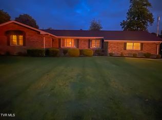 424 Jonesboro Rd, Piney Flats, TN 37686