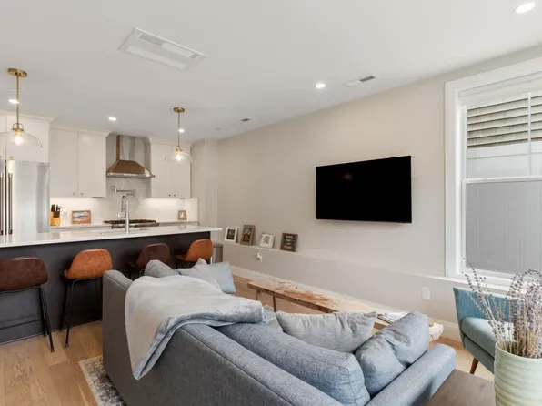 220 Bowen St #1, Boston, MA 02127