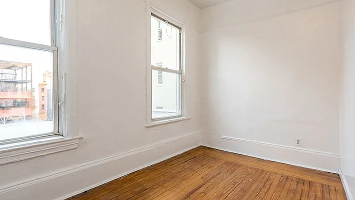 Rented by Nooklyn NYC LLC | media 18