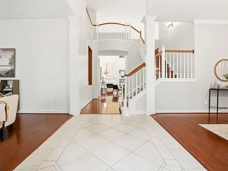 1322 Kirby Lake Ct — Photo 5